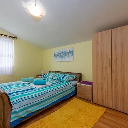 Apartmani Zlata Vir Exterior photo